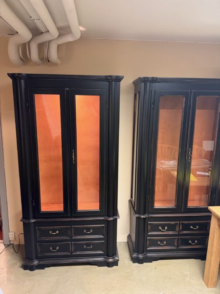 Italiensk stil  Lombarda 2 d vitrin